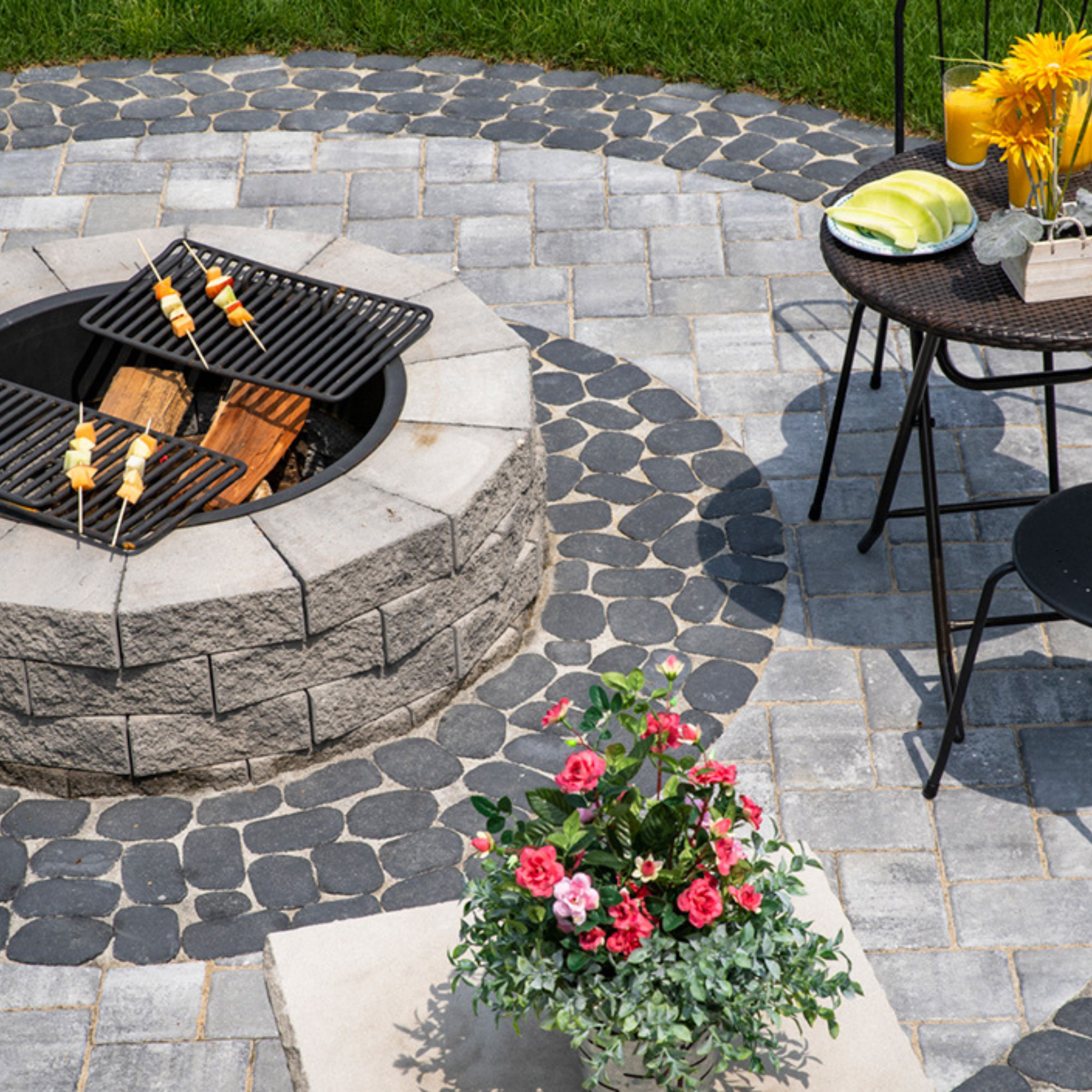 Cambridge RoundTable 6 x 9 Pavers | ArmorTec Pavingstones